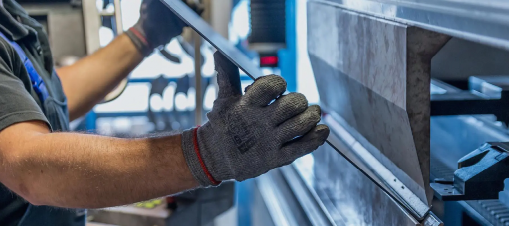 ساخت قطعات فلزی